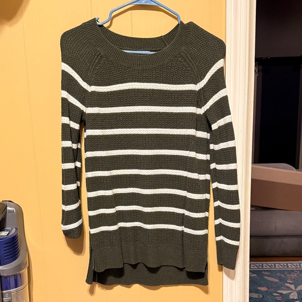 Old Navy XS Striped Olive Green & White Knit Sweater